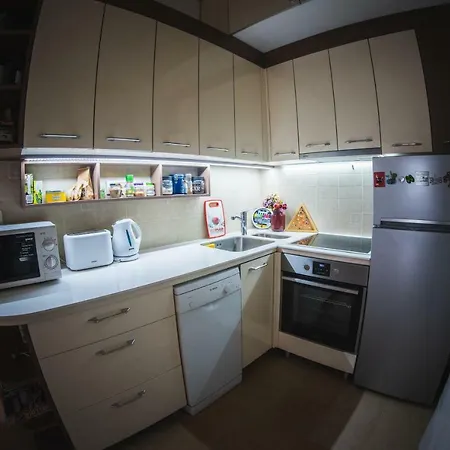 Crown With Garden View Βελιγράδι