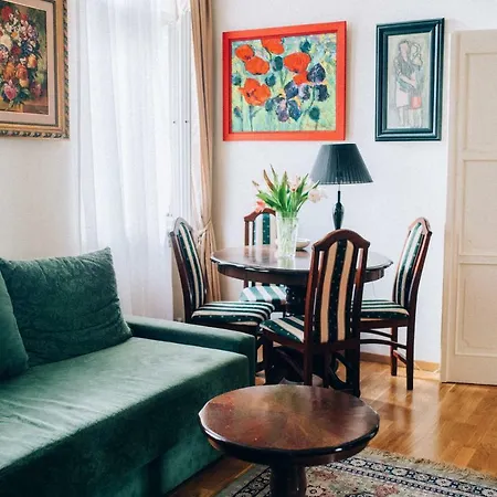 Crown With Garden View Belgrado