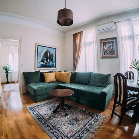 Crown With Garden View Βελιγράδι