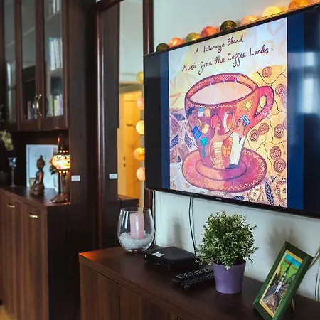 Crown With Garden View Апартаменты Белград