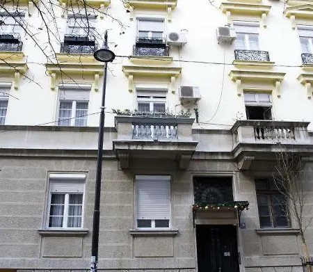 Apartment Crown With Garden View